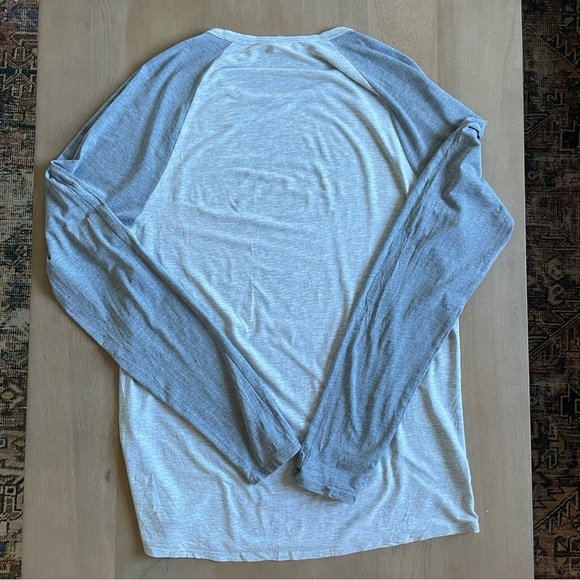 Men's Lululemon Bodhi Long Sleeve Shirt - Picture 4 of 7